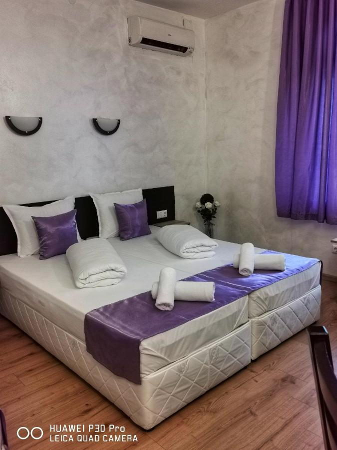 Hotel Swiss Шумен Екстериор снимка