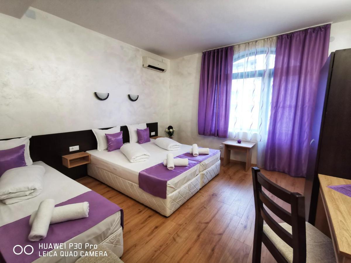 Hotel Swiss Шумен Екстериор снимка