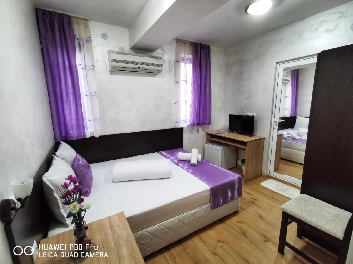 Hotel Swiss Шумен Екстериор снимка