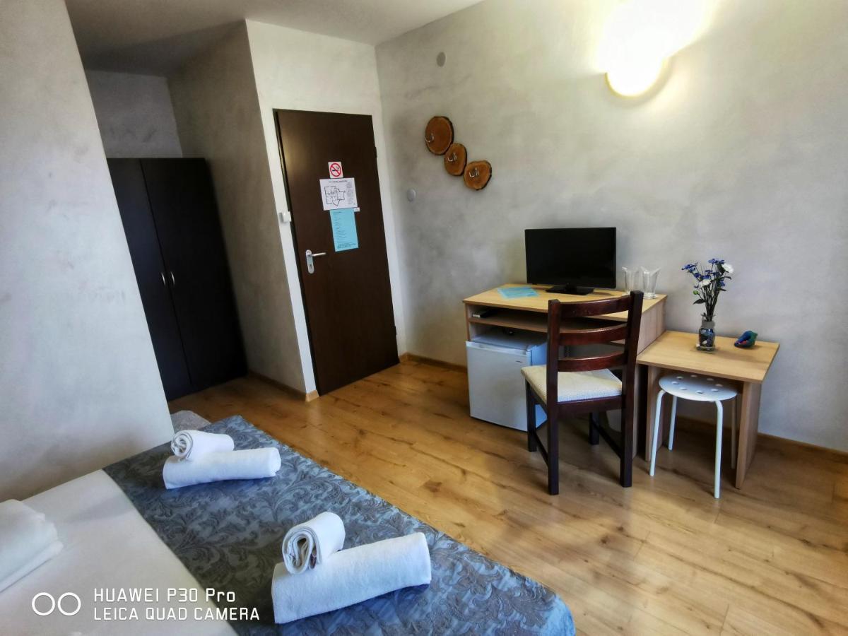 Hotel Swiss Шумен Екстериор снимка