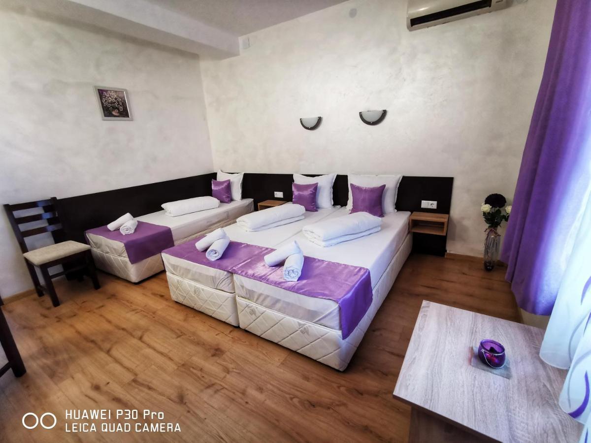 Hotel Swiss Шумен Екстериор снимка