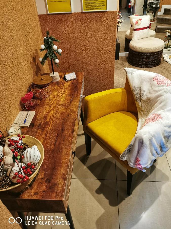 Hotel Swiss Шумен Екстериор снимка